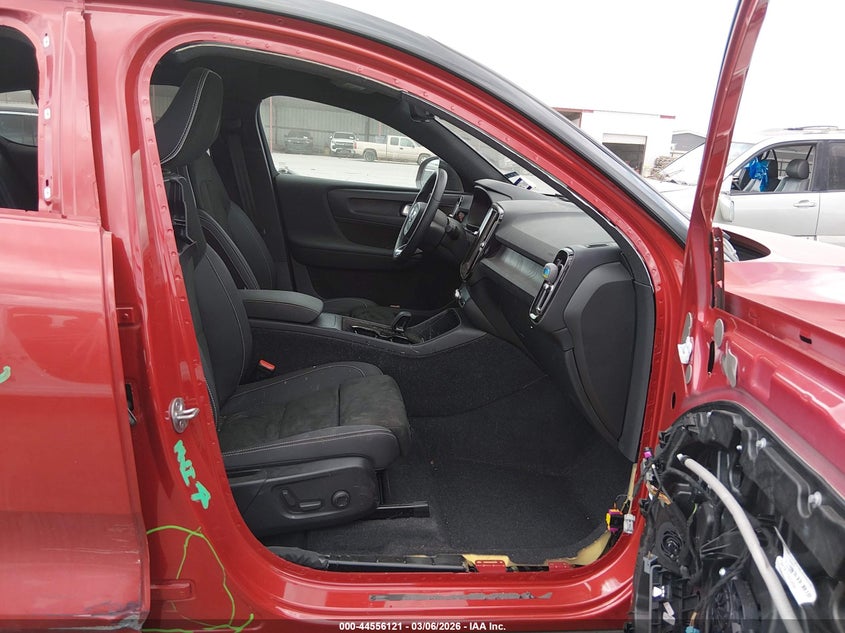 2022 Volvo C40 Recharge Pure Electric P8 Ultimate