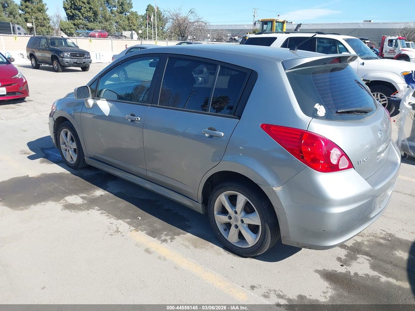 2011 Nissan Versa 1.8Sl