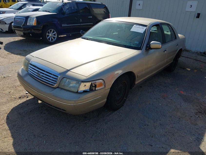 2000 Ford Crown Victoria
