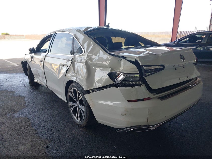 2022 VOLKSWAGEN PASSAT SEDAN 2.0L I-4 DI, DOHC, VVT, TURBO, 174HP