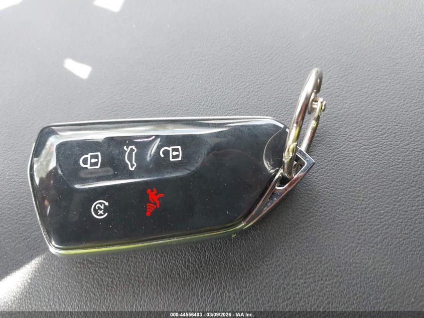 2024 Volkswagen Atlas Cross Sport 2.0T Se W/Technology VIN: 1V2JE2CA5RC256568 Lot: 44556403