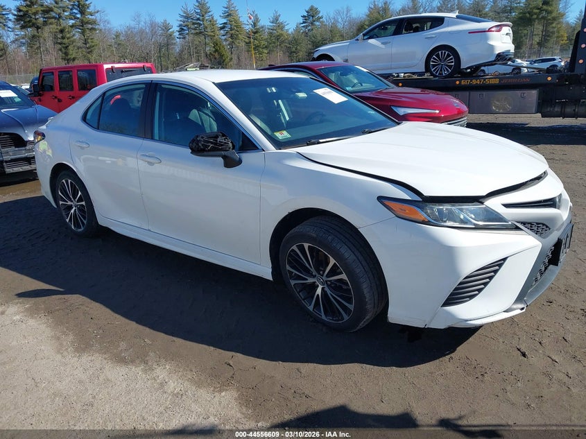 TOYOTA CAMRY SE 2019