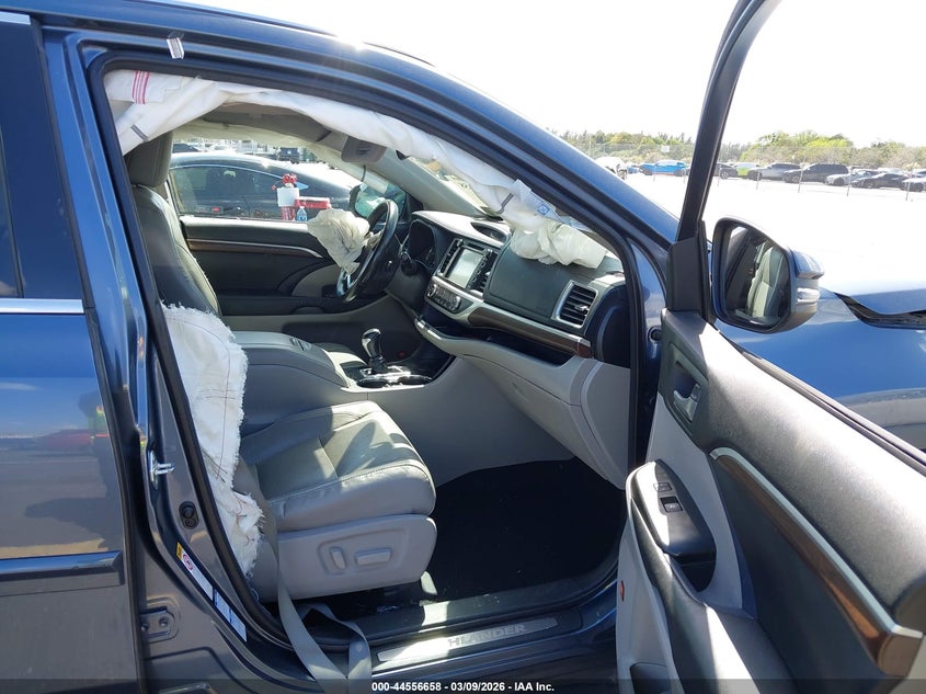 2015 Toyota Highlander Limited Platinum V6