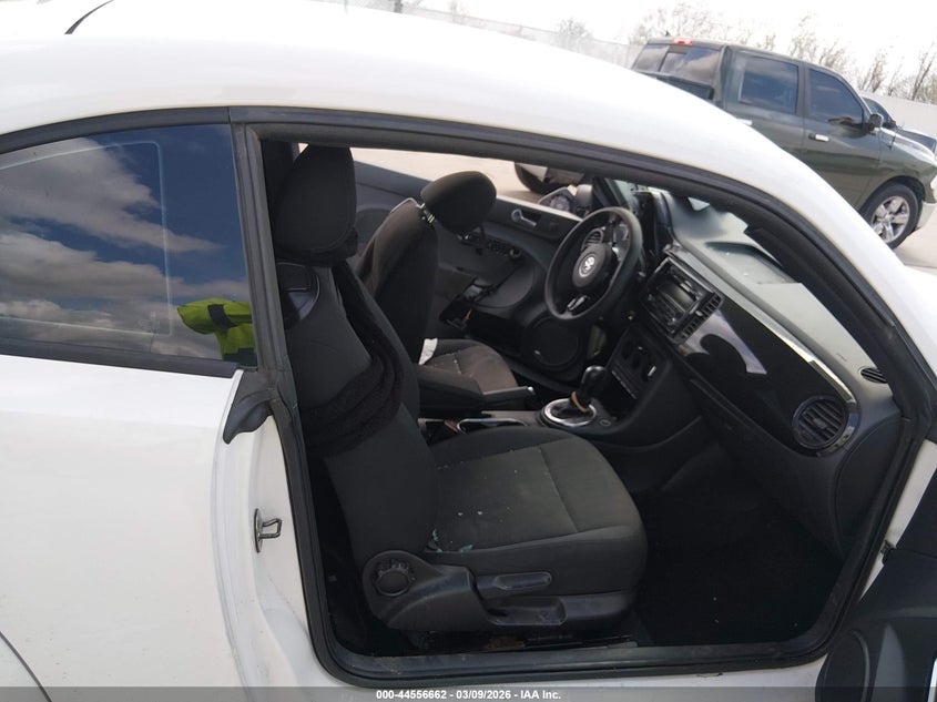 2014 Volkswagen Beetle 2.5L Entry