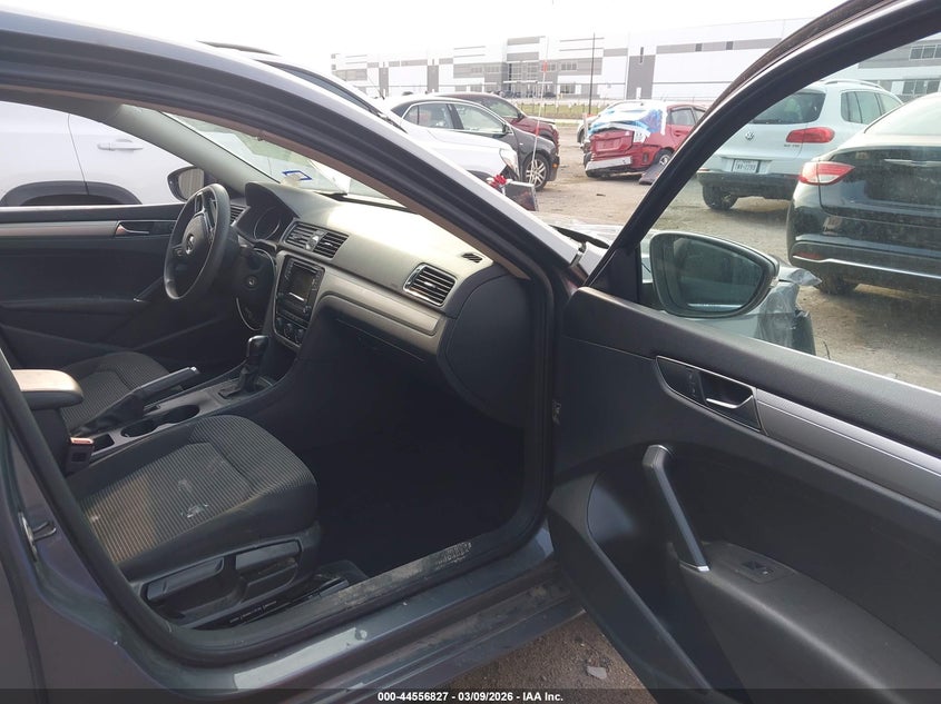 2017 Volkswagen Passat 1.8T S