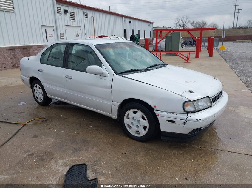 JNKCP01D9ST520224 INFINITI G20 Photo 1