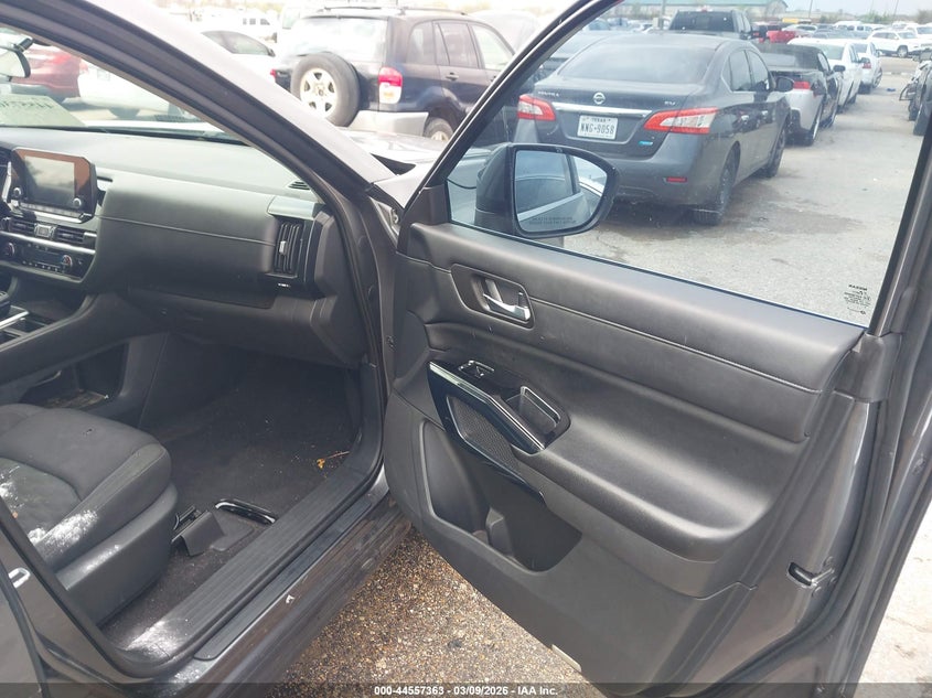 2022 Nissan Pathfinder Sv 2Wd