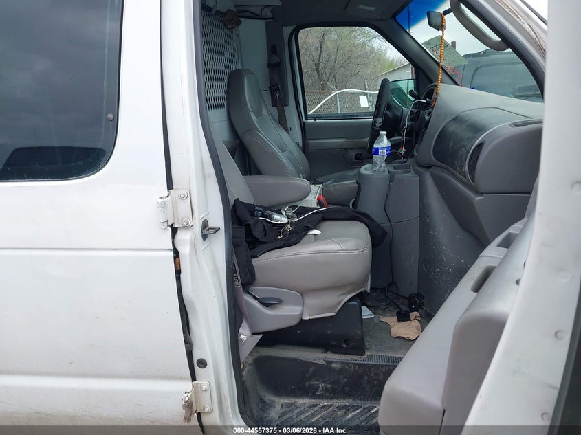 2002 Ford E-250 Commercial