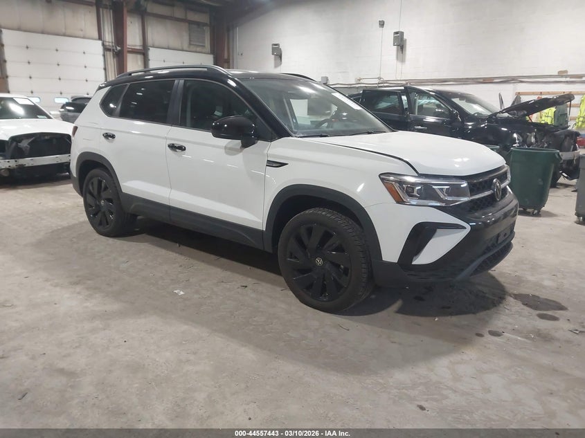 2024 Volkswagen Taos 1.5T Se Black