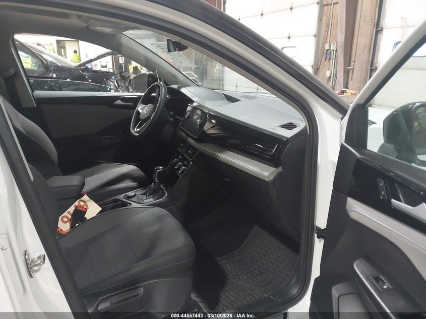 2024 Volkswagen Taos 1.5T Se Black