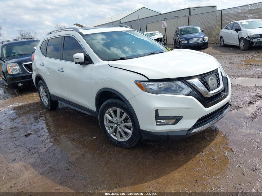 2017 Nissan Rogue Sv