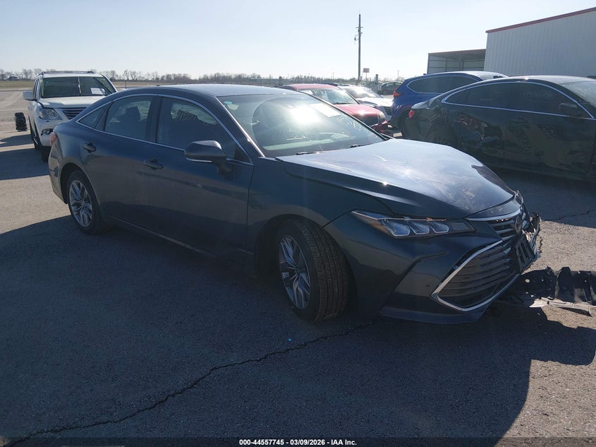 2022 Toyota Avalon Xle