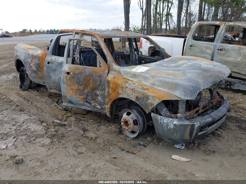 3C63RPGL5HG723143 RAM 3500 Photo 1