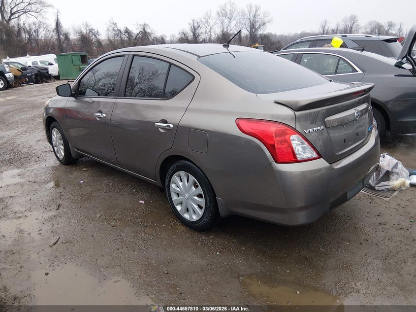 2015 Nissan Versa 1.6 Sv