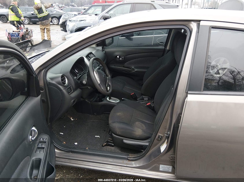 2015 Nissan Versa 1.6 Sv