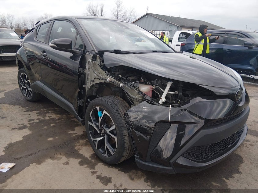 NMTKHMBX4NR142289 TOYOTA C-HR Photo 1