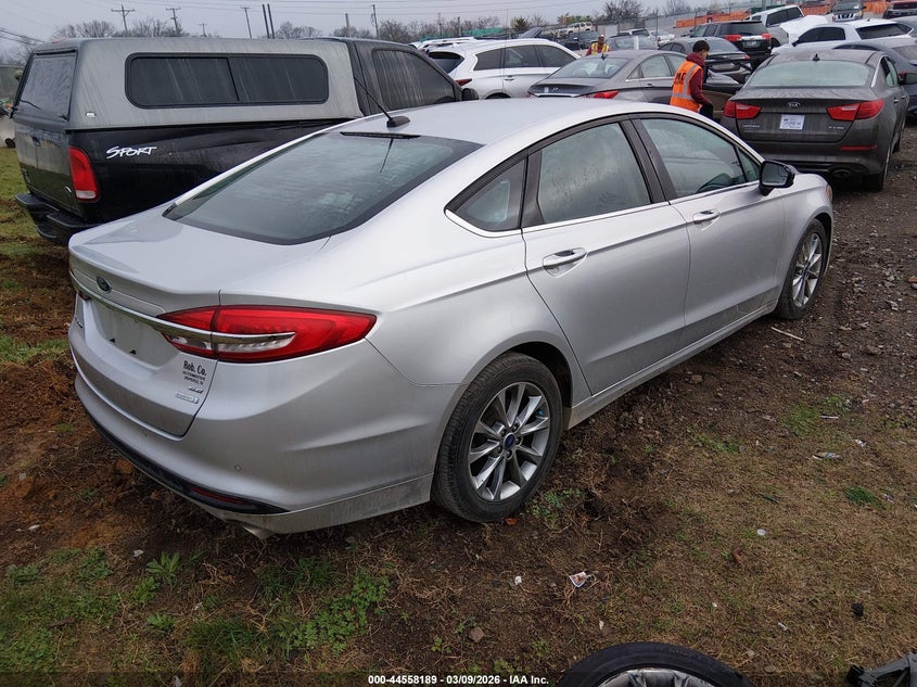 2017 FORD FUSION auction photo 4