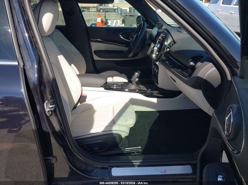 2024 MINI CLUBMAN auction photo 5