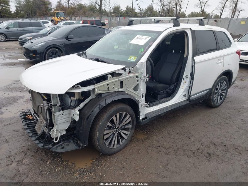 2020 Mitsubishi Outlander Es 2.4