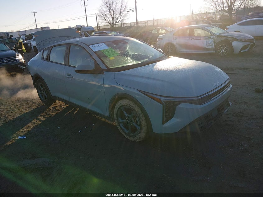 2025 KIA K4 LXS