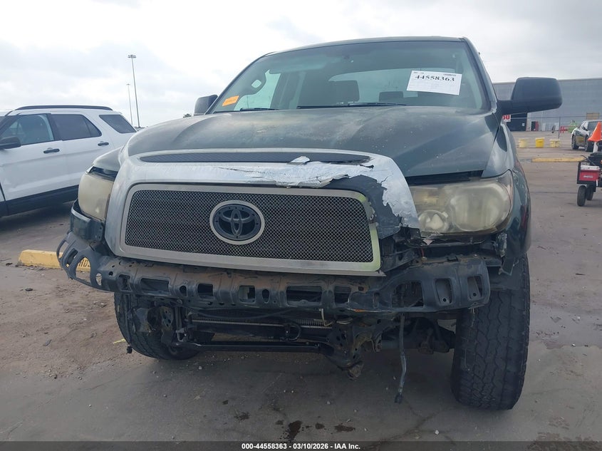 2008 Toyota Tundra Sr5 5.7L V8 VIN: 5TFRV54158X061145 Lot: 44558363