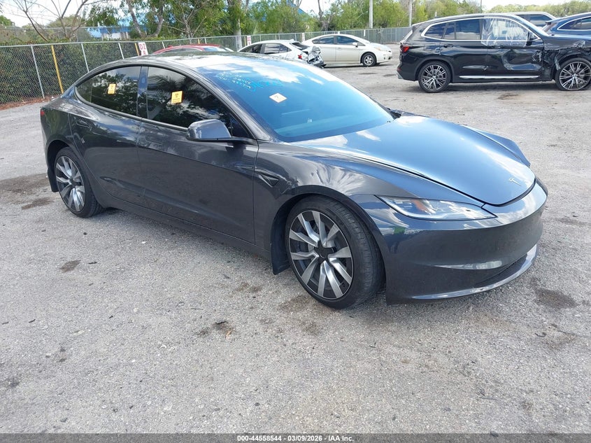 2025 Tesla Model 3 Long Range Rear-Wheel Drive/Standard Rear-Wheel Drive
