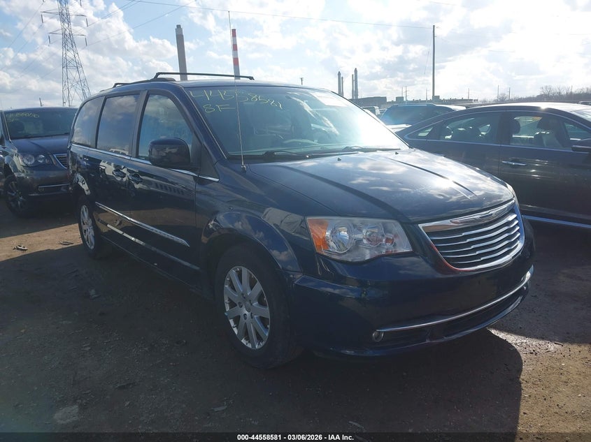 2013 Chrysler Town & Country Touring