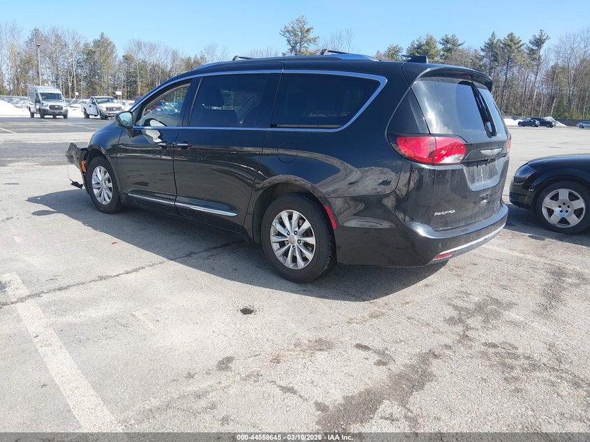 Vin: 2c4rc1bg3lr101395, lot: 45055523, chrysler pacifica touring l 20203