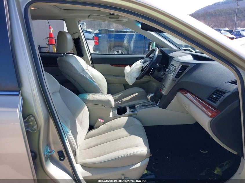 2010 Subaru Outback 2.5I Limited