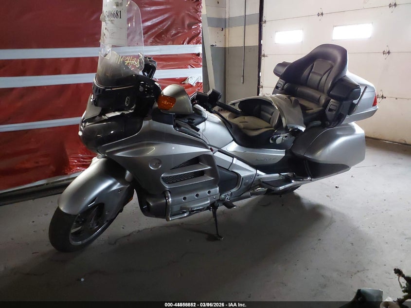 2015 HONDA GL1800