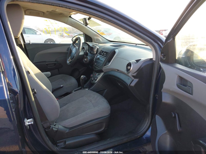 2015 Chevrolet Sonic Ls Auto