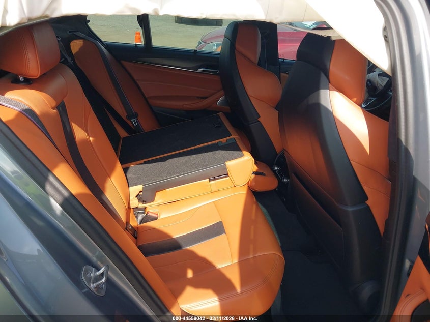 VIN WBS83CH00PCL73119 2023 BMW M5