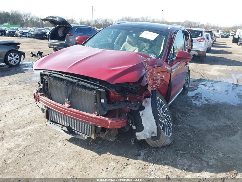2019 Lincoln Nautilus Reserve