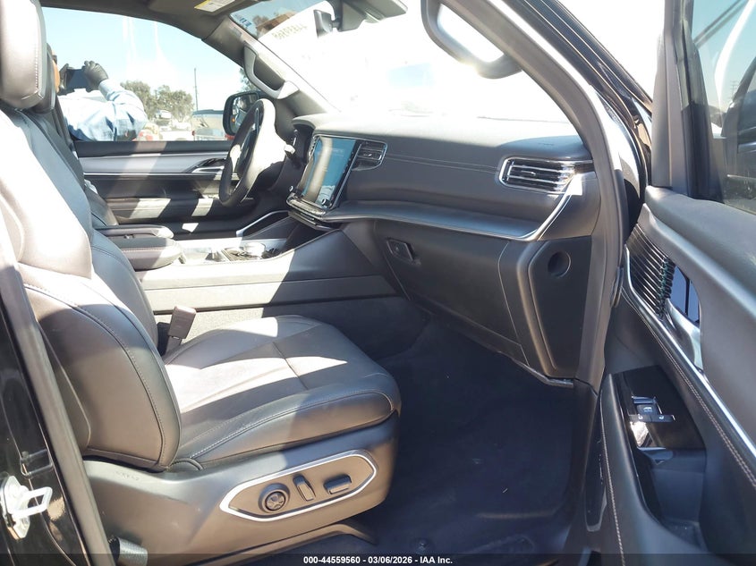 2024 Jeep Wagoneer L Series Ii Carbide 4X4