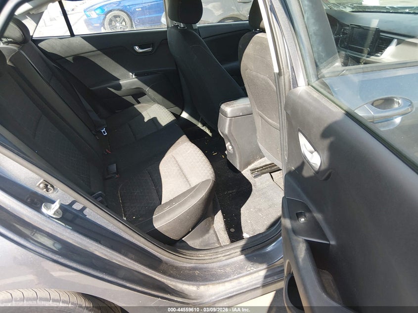 2020 KIA RIO auction photo 8