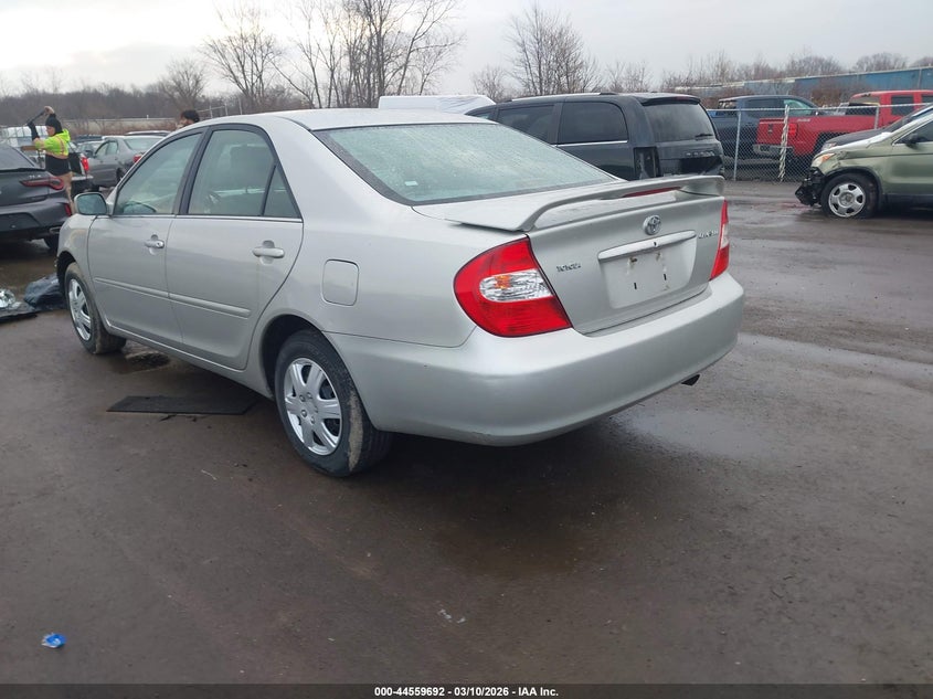 2004 Toyota Camry Le