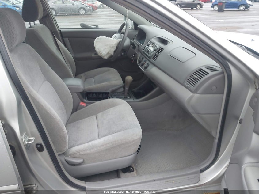 2004 Toyota Camry Le