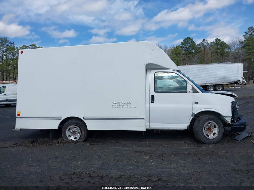 2014 Chevrolet Express Cutaway 3500 white Lot 111044559723 Vin 1GB0G2CA0E1184163