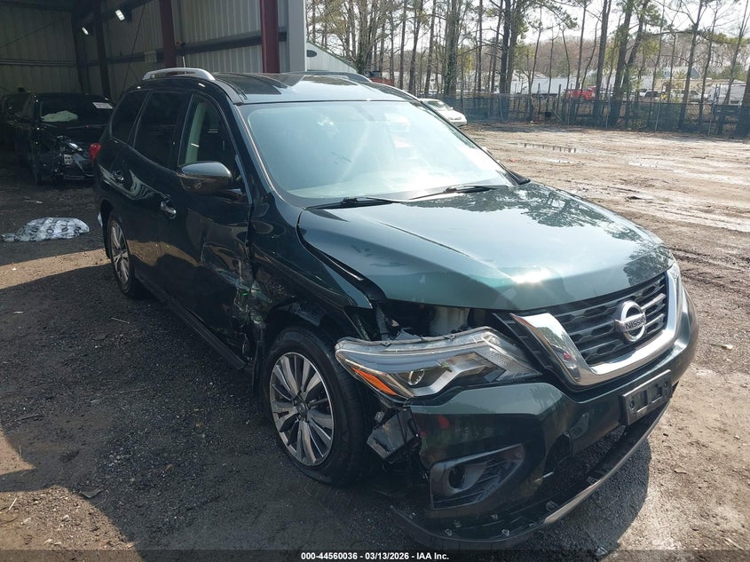 2019 Nissan Pathfinder Sv