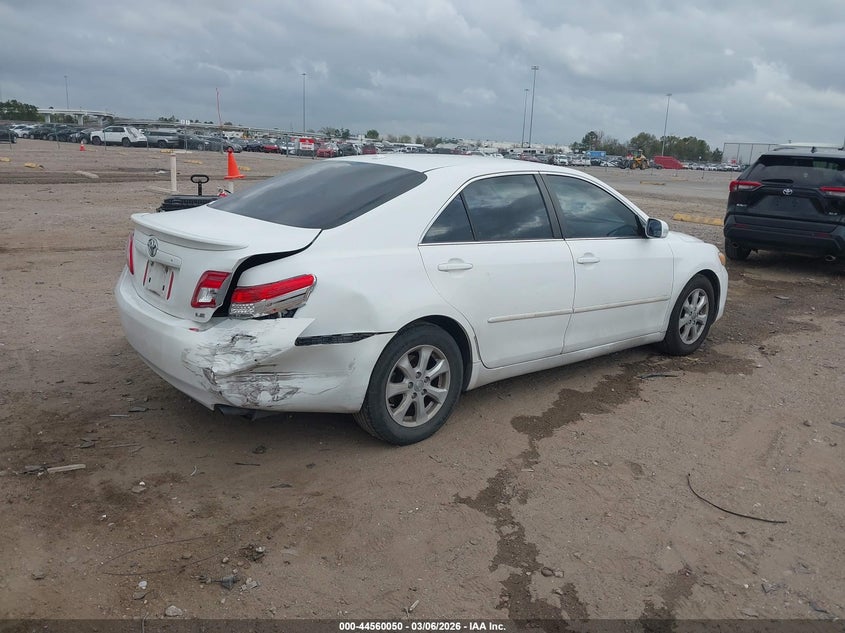 2011 Toyota Camry Le
