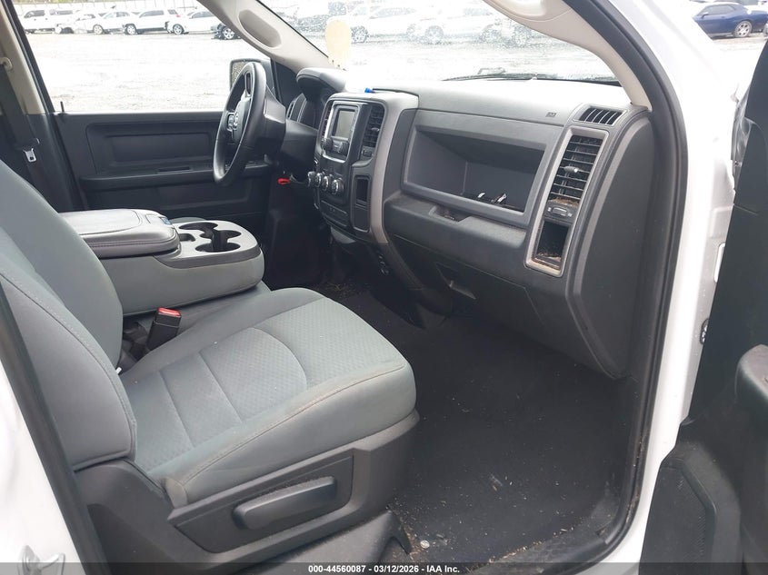 2018 Ram 1500 Express 4X2 6'4 Box