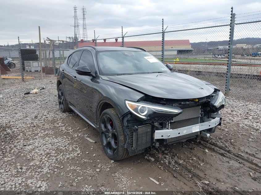 2022 Alfa Romeo Stelvio Veloce Ti Awd