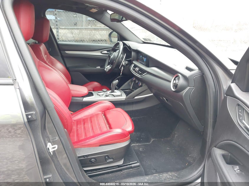 2022 Alfa Romeo Stelvio Veloce Ti Awd