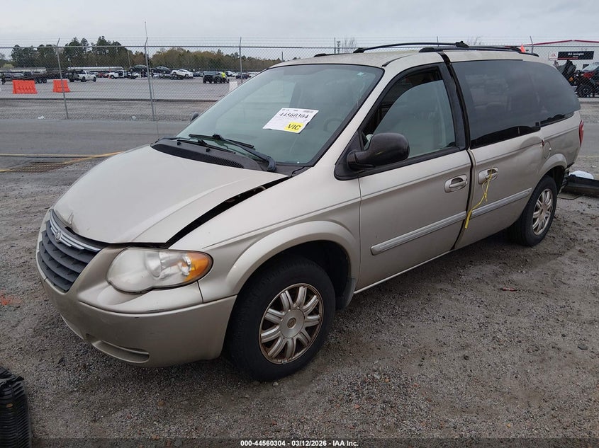 CHRYSLER TOWN & COUNTRY 2005 VIN 2C8GP54LX5R422316