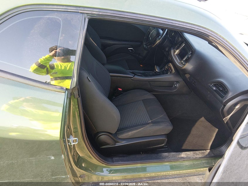 DODGE CHALLENGER - zdjęcie 5