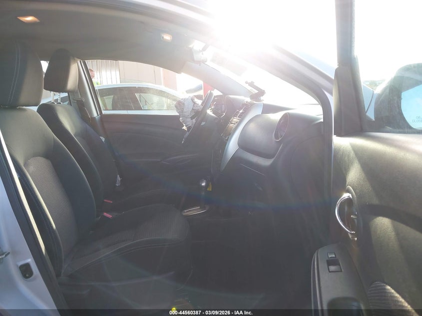 2017 Nissan Versa 1.6 Sv