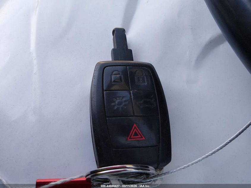 2010 Volvo V50 2.4I VIN: YV1382MW9A2548496 Lot: 44560427