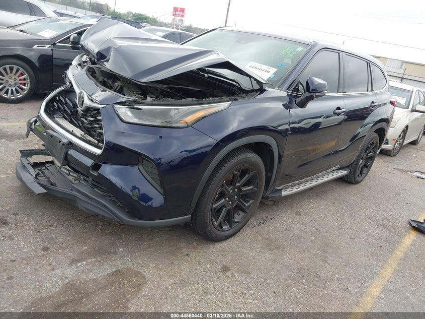 2022 Toyota Highlander L