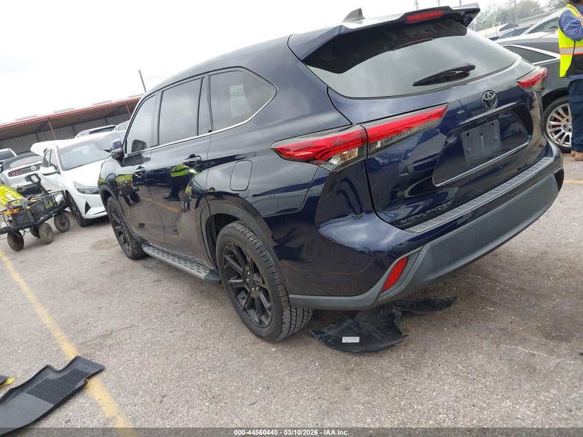 2022 Toyota Highlander L