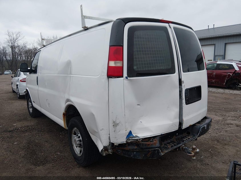 2012 Chevrolet Express 4.8 2500 Work Van white Lot 111044560495 Vin 1GCWGFFAXC1147000